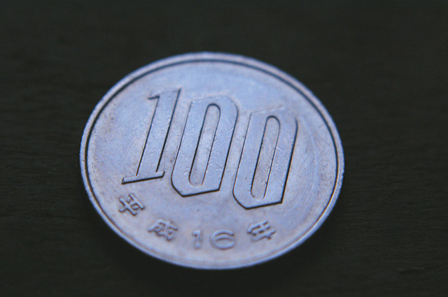 100円
